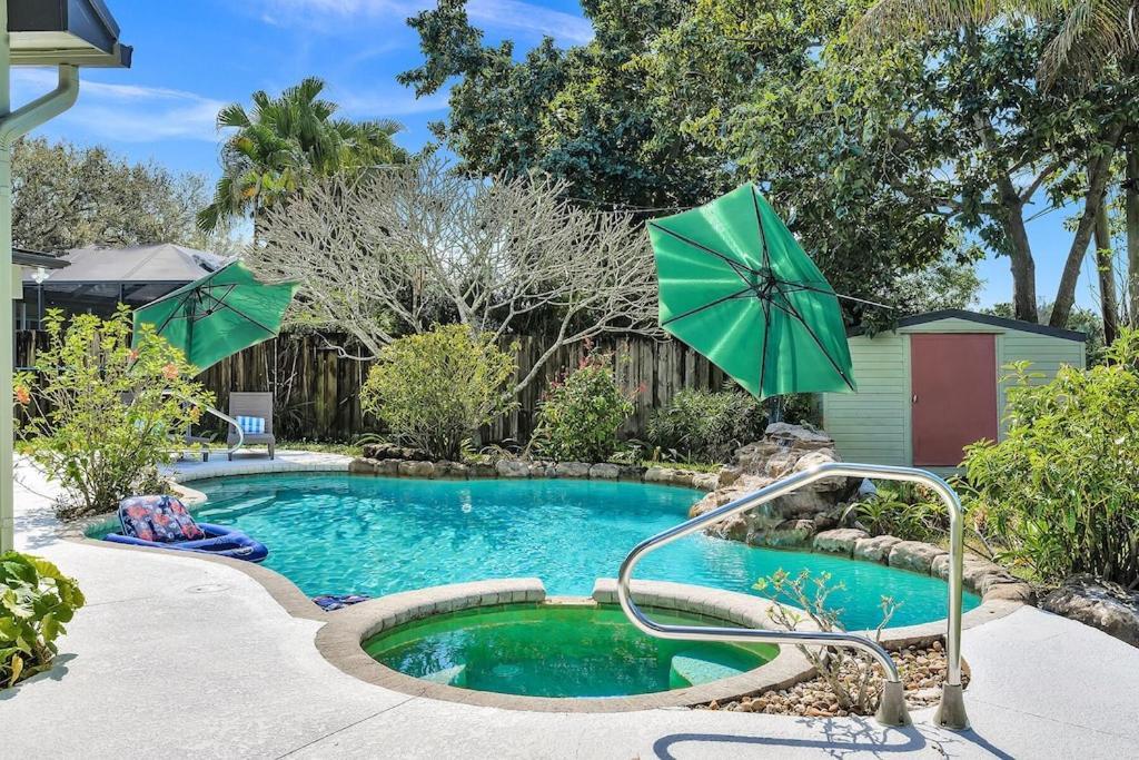 Pool Heat I Firepit And Bbq I 75"Tv I Foosball I 581Mbps Cooper City 外观 照片