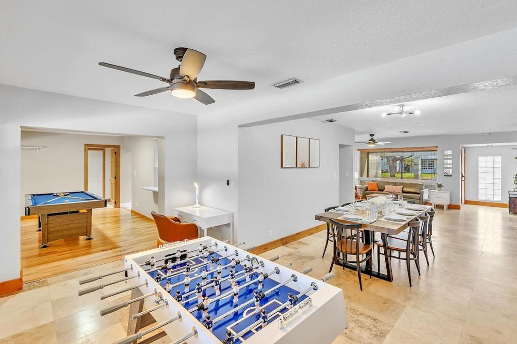 Pool Heat I Firepit And Bbq I 75"Tv I Foosball I 581Mbps Cooper City 外观 照片