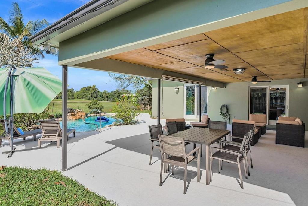Pool Heat I Firepit And Bbq I 75"Tv I Foosball I 581Mbps Cooper City 外观 照片